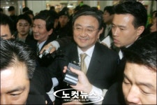 홍석현 前 대사 이르면 14일 소환