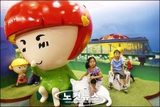 [캐릭터페어] 딸기와 함께 기념사진 찰칵