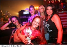 뜨거운 그녀들이 온다 코요테 어글리