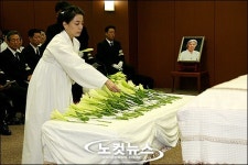 헌화하는 현대家 며느리 노현정