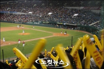 프로야구 11년만에 400만 관중 돌파