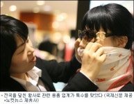 모랫바람? 삼겹살·마스크는 매출 신바람