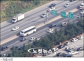 경부고속도로 평일 버스전용차로제 단속 '글쎄'