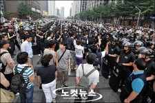 원천 봉쇄된 청계광장