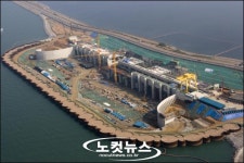 죽음의 호수→불멸의 발전소···시화호의 변증법