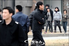 '초조한 모습의 실종자 가족들'