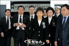 박근혜 46 용사 뒤로하고