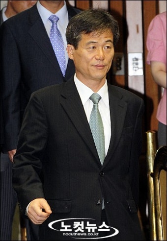 인사청문특위에 출석하는 이인복 대법관 후보자