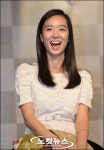 호탕하게 웃는 신예 한수연