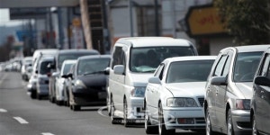 끝이 안보이는 주유 행렬