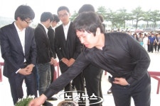 [춘천 산사태 희생자 노제] 힘들었지 친구야…