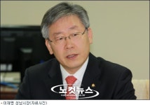 이재명 성남시장, 민원인에 삶은 계란 맞아