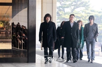 나꼼수 김용민 검찰 소환, '당당하게'