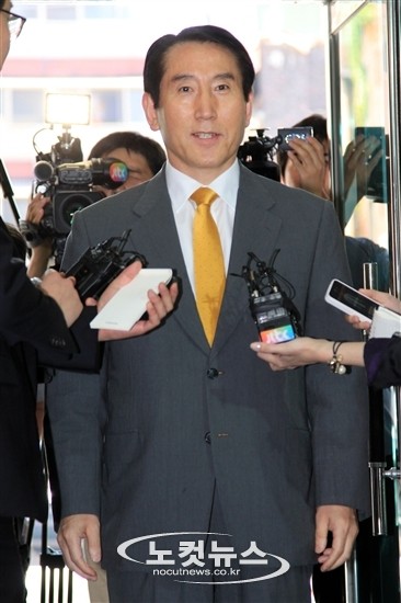 조지호 경찰청장, 여인형 방첩사령관과의 통화 내용 논란…국회 출입통제 요청에도 경찰력 투입