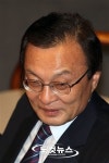 본회의 참석한 이해찬 대표