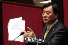 새누리당 내곡동 사저 특검 발언 반박하는 박기춘 원내수석부대표