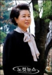 김윤옥 조사 놓고 특검-청와대 신경전