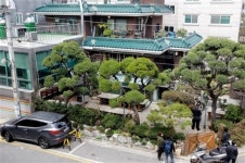 서울 시내 식당 서 50대 男 권총 자살