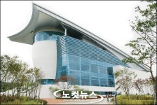 경주문예회관 혈세먹는 하마 전락