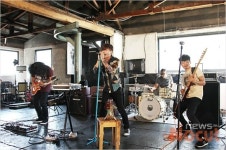 윤도현, 창고에서 19금 콘서트