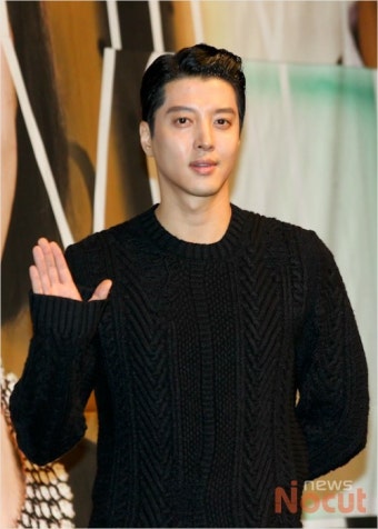 이동건 '깔끔한 외모 여전하네!'