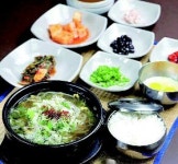 76년 주당들 속 달랜 무쇠솥 해장국