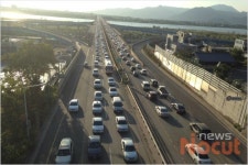 남해고속도로 귀가·성묘 행렬 곳곳 정체