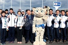 소치올림픽 화려한 개막 17일 열전 돌입