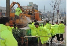 수원시 권선구, 새봄맞이 도로변 시설물 세착작업