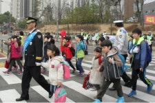 횡단보도 5원칙 지키면 안전해요 화성동부경찰서 교통 캠페인 실시