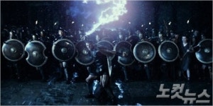 할리우드 신성 켈란 루츠 "헤라클레스는 내 첫 영웅"