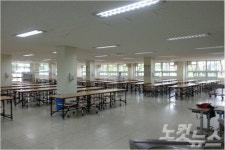 포항대학 급식소 | 포항 양덕초 급식소 천장 텍스 추락사고…은폐 의혹 제기