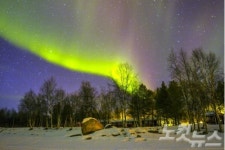 핀란드 이색 호텔 글라스 이글루, 천장으로 오로라가…