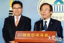 공동 기자회견 가지는 이주영-홍문종