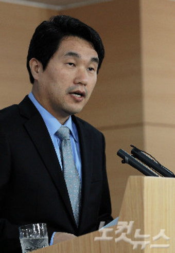 내란 특검, 이주호 교육부 장관과 박종준 전 대통령 경호처장 소환 조사 진행