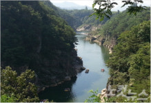 DMZ에 평화의 인파··2015 평화누리 걷기여행