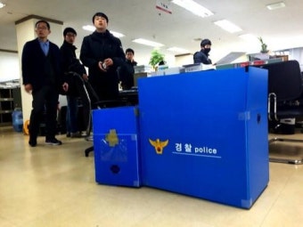 압색 민주노총엔 '긴장감' 역력…충돌없이 진행 중
