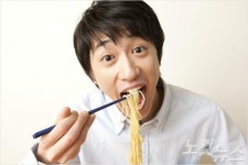 컵라면 매일 먹으면 체내 환경호르몬 2배 증가