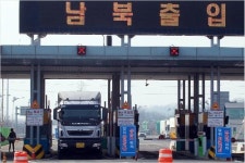 핵에도 꿈쩍않던 무디스, 왜 개성공단 폐쇄엔 꿈틀하나