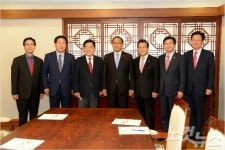 순천 찾은 전국공무원노조, 등·초본 많이 떼면 성과인가?