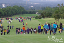달빛 아래 가족과 중문골프장 한번 거니실래요?