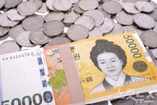 돈이 사라지고 있다…사상 최대 135.4조원 풀렸다는데