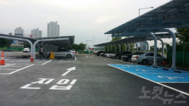 고속도로 휴게소의 대변신…태양광발전에다 청년창업 요람까지