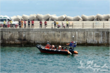 울진 후포항서 낚시객 바다 빠졌다 해경에 구조