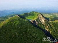 천연보호구역 제주도 한라산 오르기
