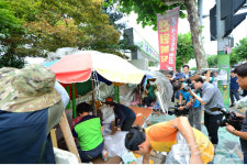 옛 청주시 노인병원 노조, 천막 농성 456일 만에 자진 철거