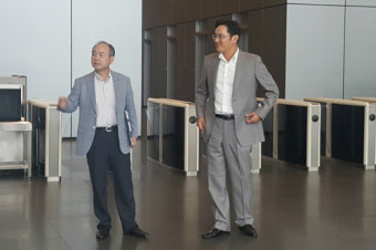 이재용, 손정의 소프트뱅크 회장과 150분 회동…무슨 얘기 나눴나?
