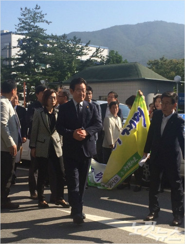 이재명 대통령, 세계정치학회 서울총회서 민주주의, 밥 먹여주는 중요한 수단 강조