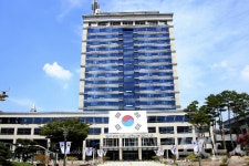 전북도, 민선 6기 출범 3년만에 외상 장부 털어 내
