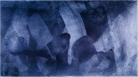 휴대폰 액정 지문 …사진만이 표현할 수 있는 단색화